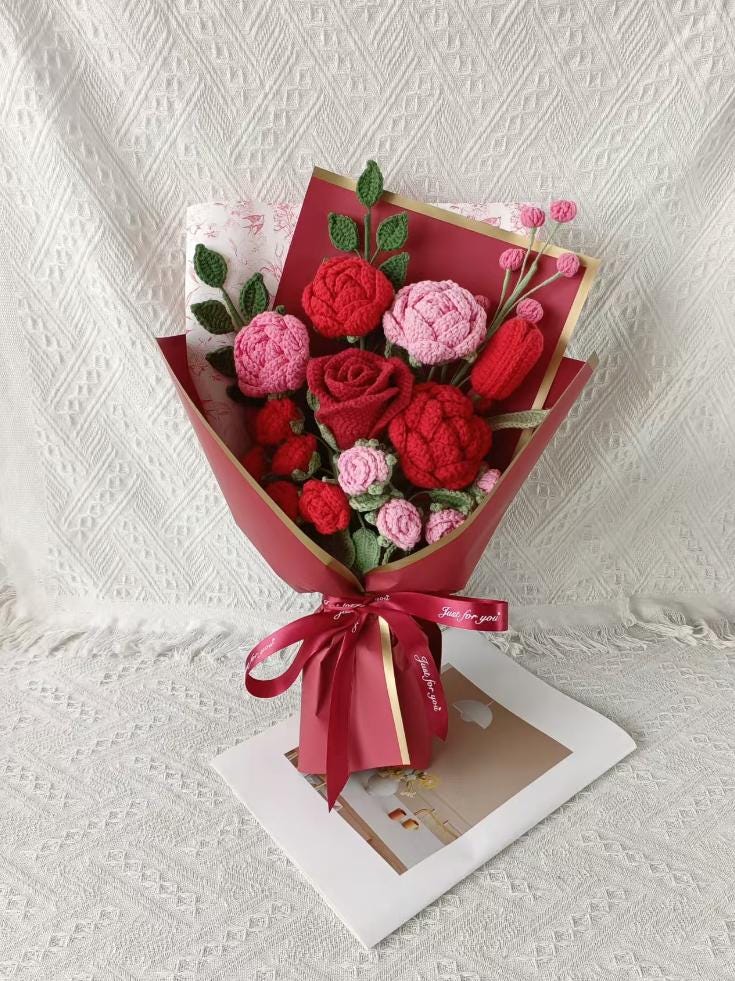 Handmade Crochet Rose Bouquet: Everlasting Valentine's Gift