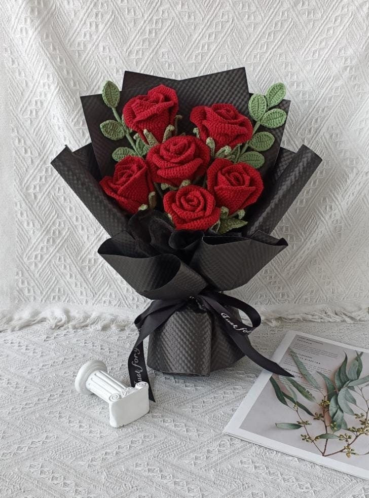 Handmade Crochet Rose Bouquet: Everlasting Valentine's Gift
