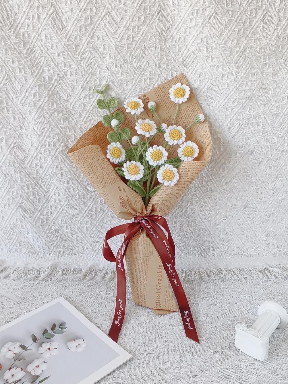 Crochet Daisy Bouquet, April Birth Flower, Handmade Spring Gift