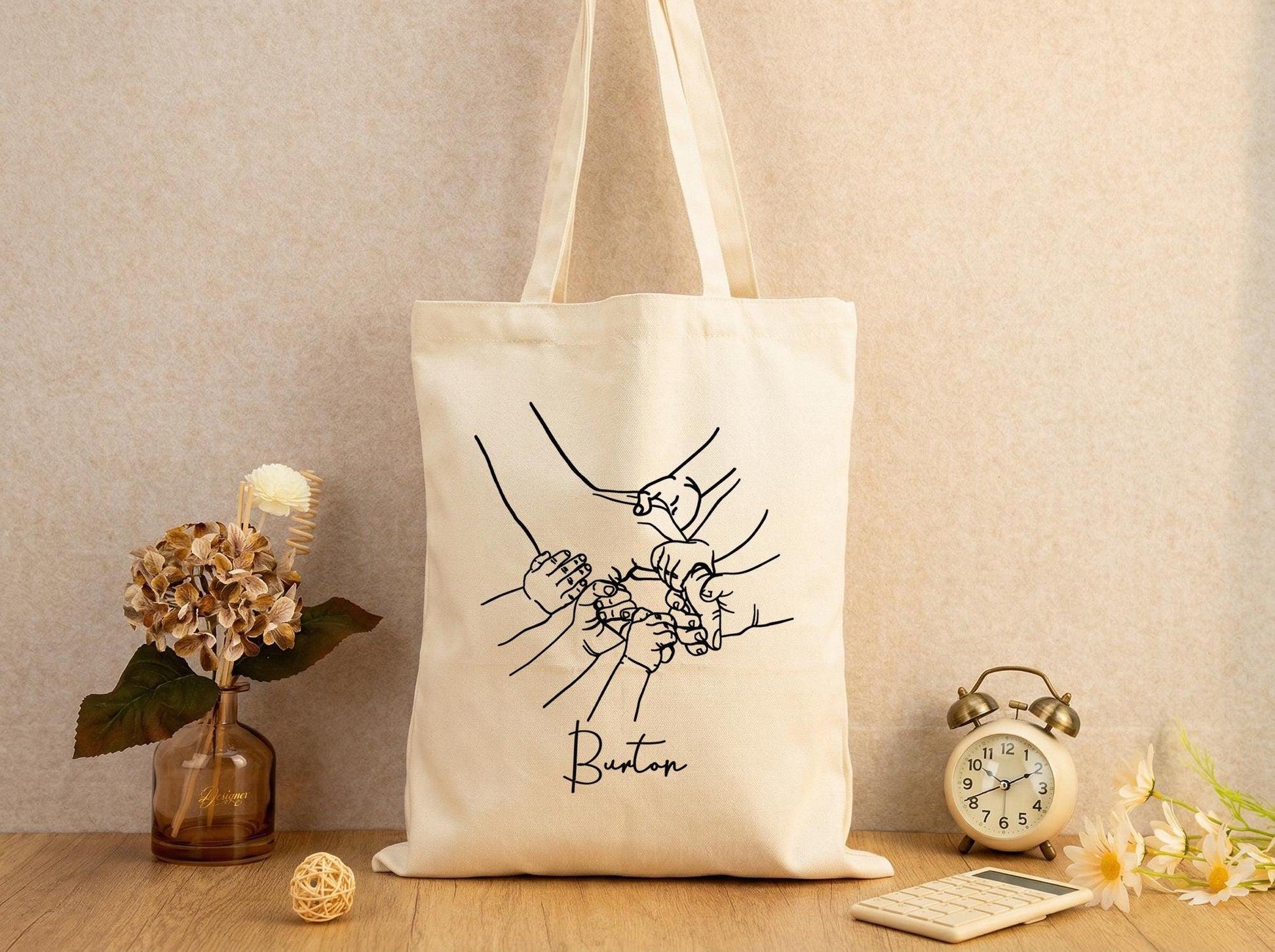 Personalized Family Hands Tote Bag Custom Line Art Canvas Tote Bag Gift for Mom Grandma Mother's Day Gift Personalized Family Keepsake Bag